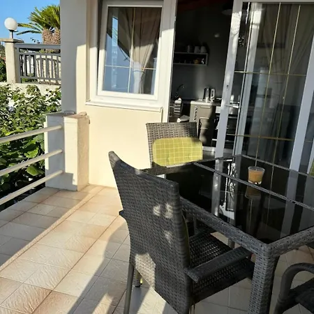 Apartment Ivana - Free Parking And 100m From The Trpanj